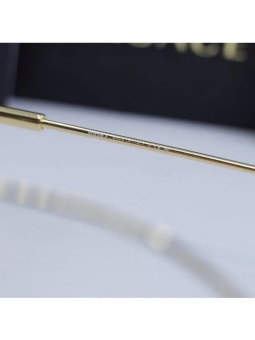 Versace model ve2245
